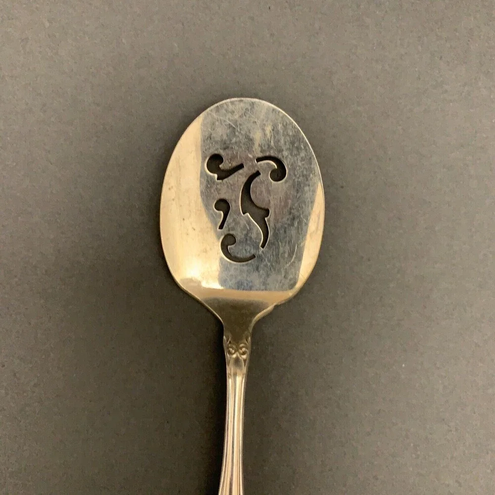 Wm. A. Rogers Oneida Ltd. Old South‎ II Bon Bon 6
